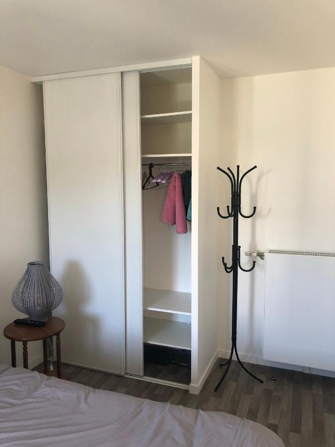 Grande Chambre 14 M2 Avec Salle De Bain Privative A Nanterre Prefecture Proche La Defense Arena Campus Sncf Et Paris Exterior foto
